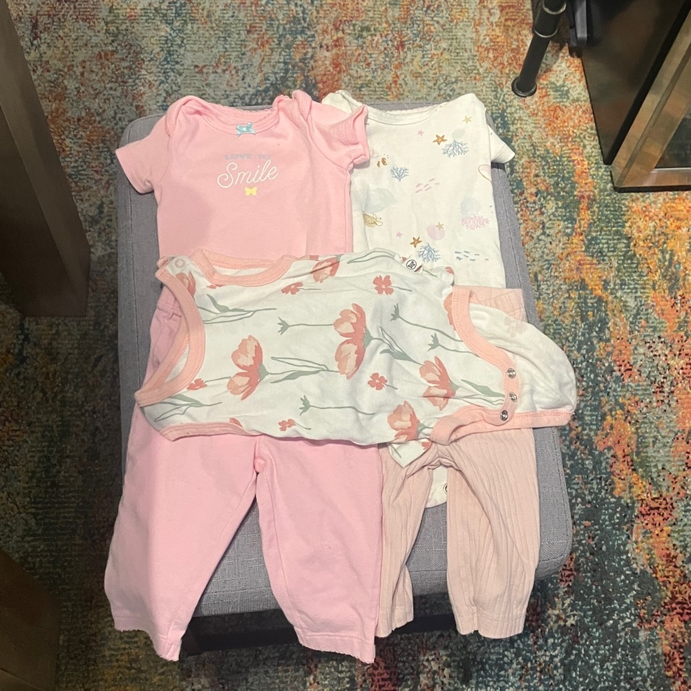 Baby Girls 5 Piece Pink Floral Onesie & Pants Set - Picture 1 of 8
